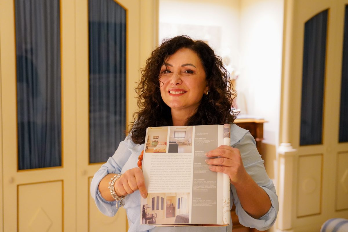 Gabriella Guarini con il suo libro